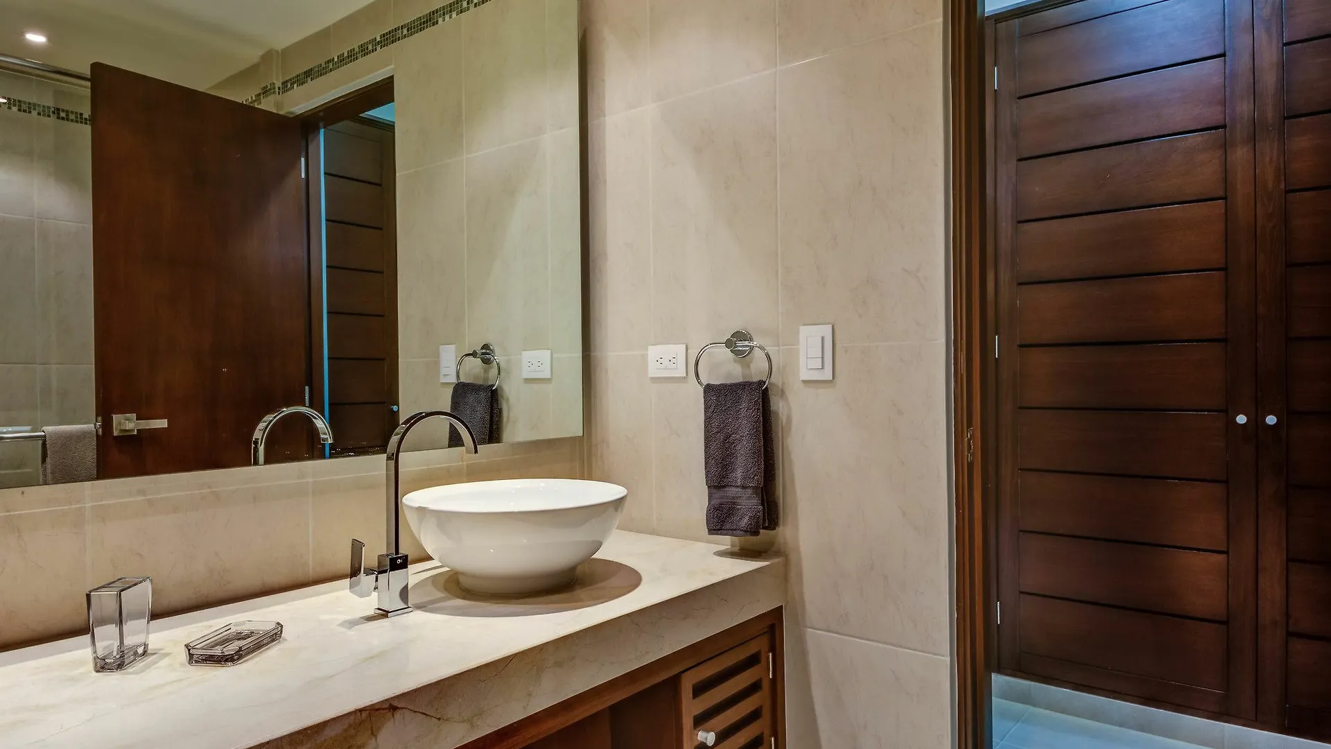 Blue Beach 2 Brm Apt Sleeps 5 Tulum 0*,